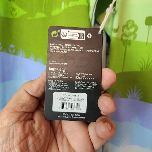 NWT Loungefly Disney Sweatshirt Adult 2X Sleeping Beauty Castle Fairies Hoodie - Picture 9 of 16